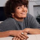 Złocone kolczyki z ogniwem w tonie czerwonej dalii. WŁOSKIE NAMIĘTNOŚCI