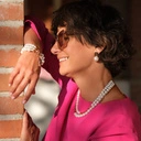 Dwurzędowy naszyjnik ze szklanych pereł Majorka i łańcucha. ZŁOTE ZGŁOSKI 