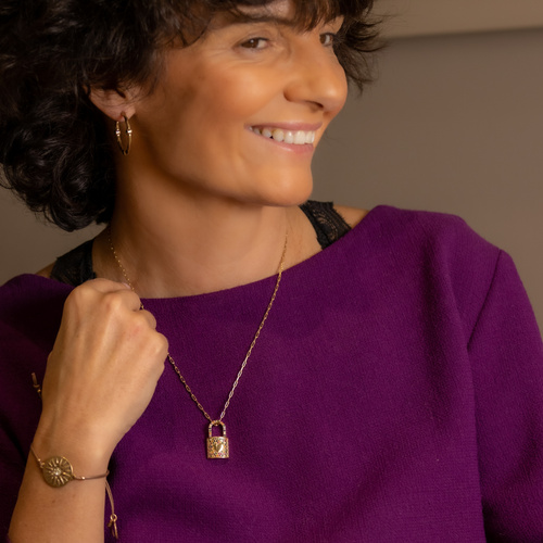 Botswana. Kolczyki koła z zielonymi kryształkami