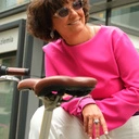 Srebrzone kolczyki w formie półksiężyca z kryształem. BILET NA KSIĘŻYC