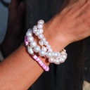 Trzyrzędowa bransoletka ze szklanych pereł w różu. TWOJA TWIERDZA