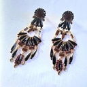 Złocone kolczyki z motylkiem, czarnymi płatkami i kryształkami. BACCIO BAROCCO