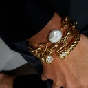 Bransoletka na łańcuchu z perłą. DOSKONAŁA NIEDOSKONAŁOŚĆ