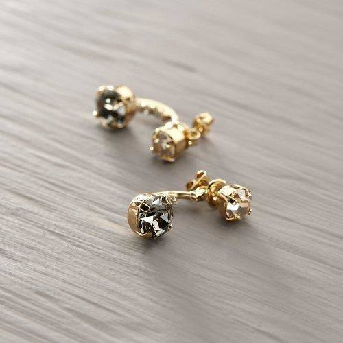 CÁLIDO - FRÍO. Pendientes debajo de la oreja