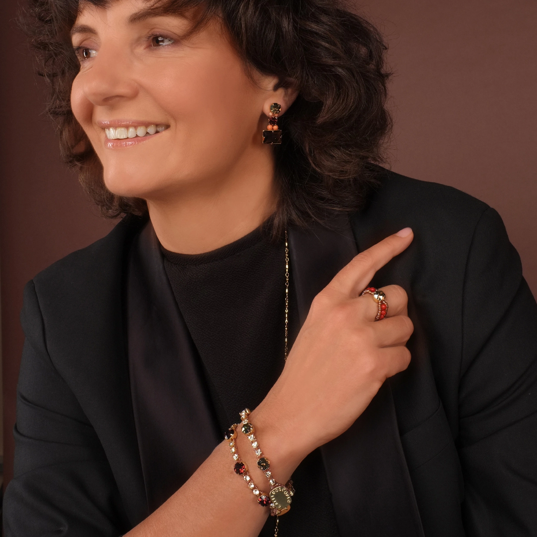 Pozłacane kolczyki z trzema kryształkami i koralikami. KASKADA BLASKU