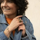 Pierścionek artystyczny skarabeusz, zdobiony emalią. WIECZNIE MŁODA