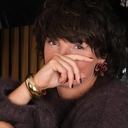 Kolczyki w formie burgundowego astra z koralikami. BURGUND W ROZKWICIE