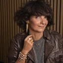 Pozłacany naszyjnik na łańcuszku z małymi krzyżami. PUNKOWY