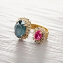 Elegancki pierścionek z szarym i różowym kryształkiem. MALINOWE SNY