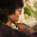 Srebrzone kolczyki z rozetami i niebieskimi kryształem. LUSTRO AZZURRO