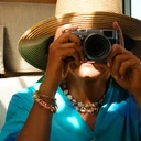 Pozłacana bransoletka zdobiona morskimi motywami. WODNY ŚWIAT