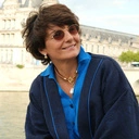 Pozłacane kolczyki w fomie kulki z ozdobnym cyrkonią. LUSTRO ŚWIATŁA