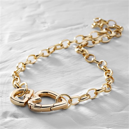 AMOR LOCA. Collar con el corazón en la cadena