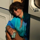 Krótki pozłacany naszyjnik z emaliowanymi rozgwiazdami. MORSKA KONSTELACJA