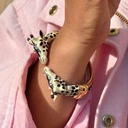 Emaliowana bransoletka z dwiema głowami żyraf. TWOJA PERSPEKTYWA