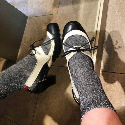 Chicago. Czółenka wiązane na niskim obcasie r. 38