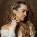 Krótki podwójny naszyjnik z zielonego sznurka. ROZPIERA MNIE ENERGIA