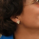 Pozłacane kolczyki w formie kropli z cyrkoniami i żywicą. SŁODKI MIĄŻSZ