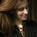 Okazały naszyjnik z łańcucha z dekorem. KŁÓDKA NA SZCZĘŚCIE