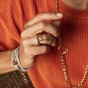 Pozłacany naszyjnik na łańcuszku z serduszkiem. MIŁOŚĆ TO OGIEŃ