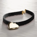 Choker na tasiemce z dużym pozłacanym sercem. PRAGNIESZ MNIE