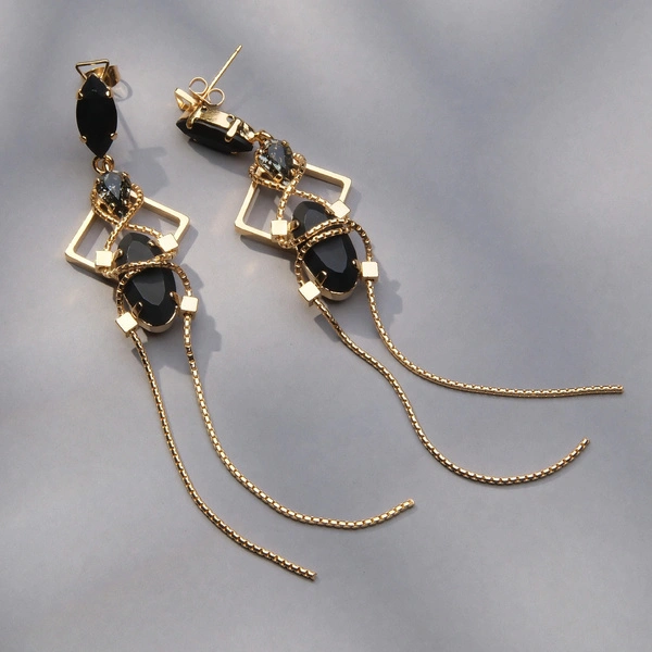 Kolczyki z kryształami w tonach czerni i szarego diamentu. SZARA LALECZKA