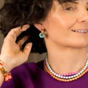 Zielony naszyjnik z koralików ze złotymi detalami. LETNIA ZIELEŃ