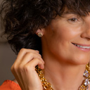 PARA MUJER A QUE LE ENCANTA LLEVAR GRISES. Pendientes tachuelas