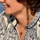 Złoty naszyjnik z zawieszką w formie meduzy. ZWIEWNOŚĆ MEDUZY