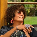 Pozłacane owalne kolczyki z kolorowymi akcentami. OWOCE Z TROPIKÓW