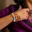 Bransoletka z koralików z ozdobami perłą i monetką. YOU ARE CRAZY