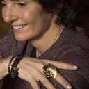 Bransoletka z koralików czarna ze złotą zawieszką. PAINT IT BLACK