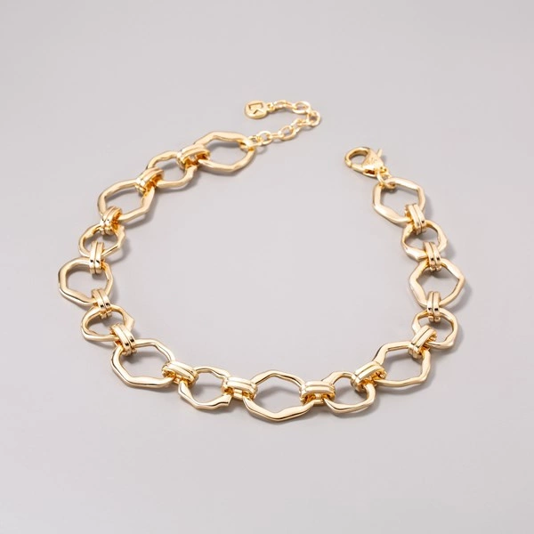 Pozłacany naszyjnik typu choker z dużych ogniw. WBREW REGUŁOM