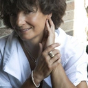 Bransoletka na gumce z perełkami i kryształową kulką. NIC PROSTSZEGO