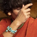 Zielony naszyjnik z koralików ze złotymi detalami. LETNIA ZIELEŃ