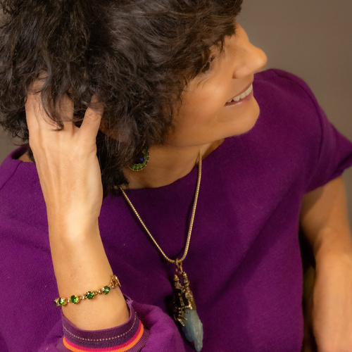 Myślę o Bali.Bransoletka z opalowozielonymi kryształkami