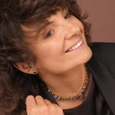 Małe okrągłe kolczyki z dekorem z kryształkami. MAŁE JEST PIĘKNE