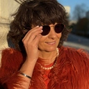 Krótki naszyjnik z dużych pereł w ciepłym odcieniu. W STYLU LAT 20-TYCH