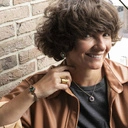 Wiktoriański wisiorek z lawendowym kryształkiem . ZAKOCHANA