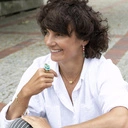 Pozłacany wisiorek z zawieszką trójzębem z cyrkoniami. CODZIENNE RYTUAŁY