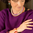 Zielony naszyjnik z koralików ze złotymi detalami. LETNIA ZIELEŃ