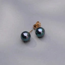 Złocone kolczyki ze szklanymi perłami w kolorze petrol. NOC I MIŁOŚĆ