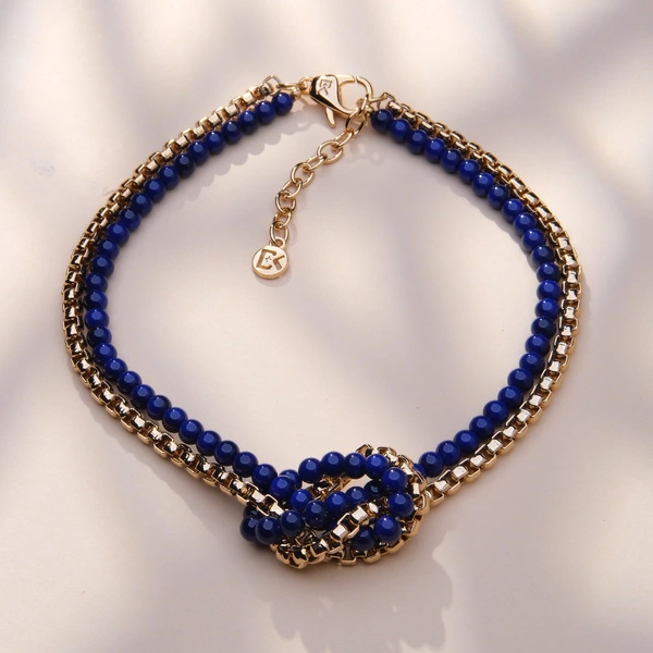 Naszyjnik z kobaltowych koralików i łańcuszka. KOBALT W SŁOŃCU