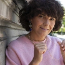 Pozłacany naszyjnik na łańcuszku z małymi krzyżami. PUNKOWY