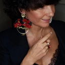 Regulowany pierścionek z dużym bordowym oczkiem. WIOSNĄ SOCZYŚCIE