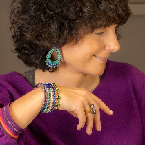 Myślę o Bali.Bransoletka z opalowozielonymi kryształkami