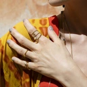 Pozłacany pierścionek z opalowymi kryształami. TU I TERAZ