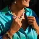 Pozłacana bransoletka zdobiona morskimi motywami. WODNY ŚWIAT