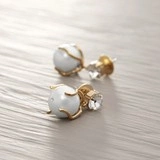 Biały, przezroczysty