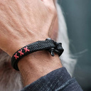 MI BMW. Pulsera negra con grillete